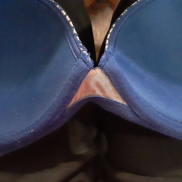 Victoria's Secret Very Sexy bra 80s Style Fishnet Plunge Underwire 32DD BLUE - Picture 5 of 6